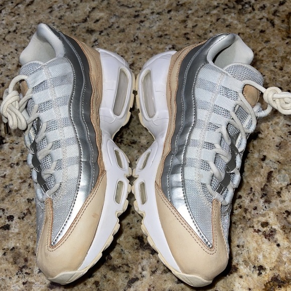 Nike Air Max 95 - Picture 3 of 8